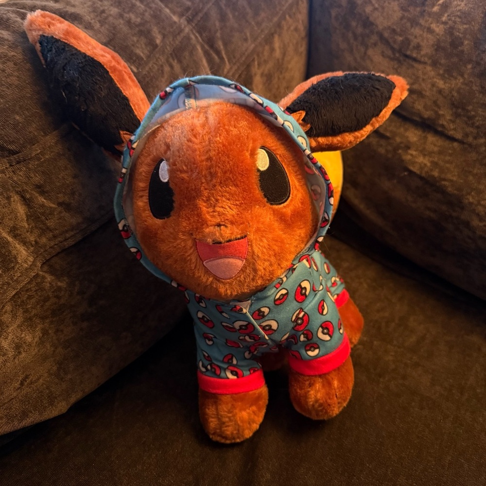 Build-a-Bear Eeevee Pokémon with pajamas outfit EUC